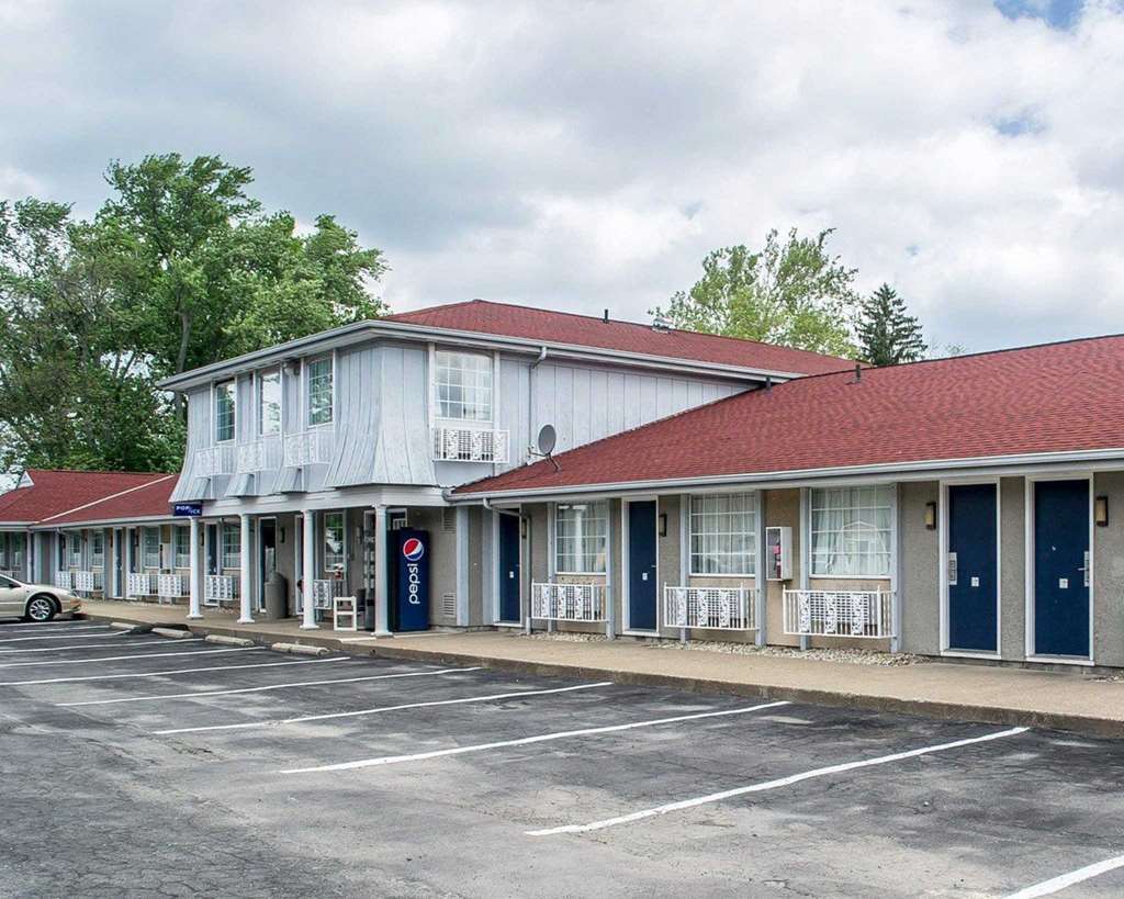 Econo Lodge Inn & Suites South Sandusky Exterior photo